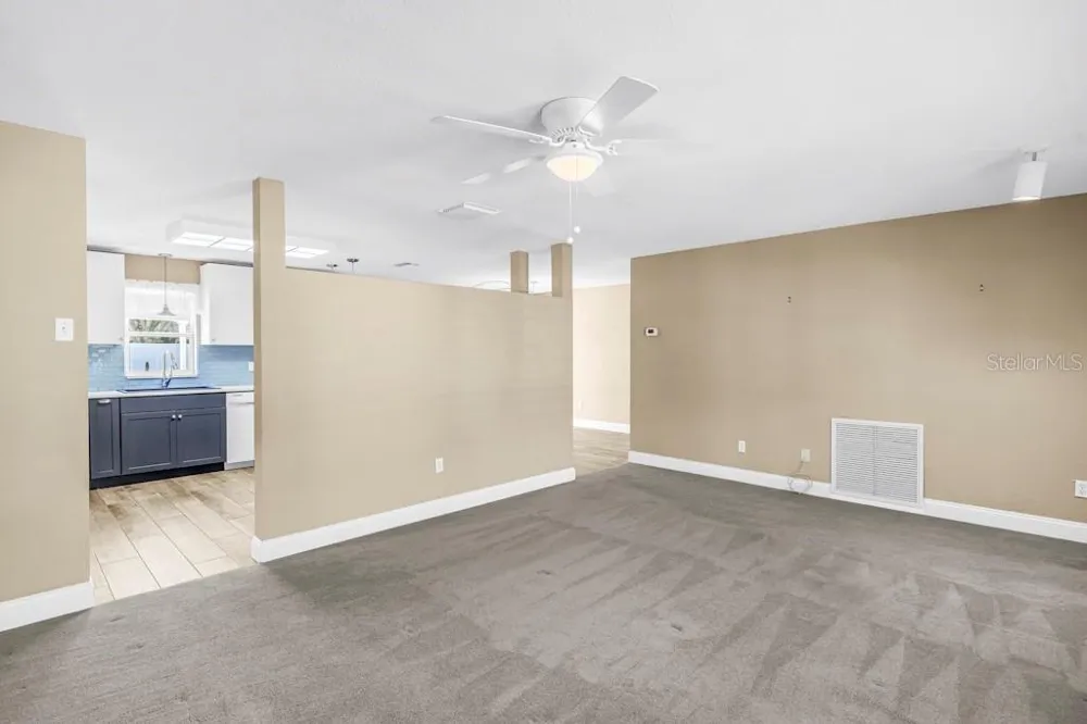 7700 22ND AVENUE St Petersburg, FL 33710