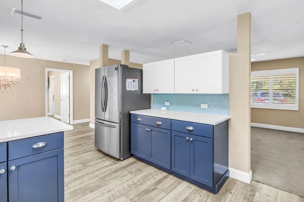 7700 22ND AVENUE St Petersburg, FL 33710