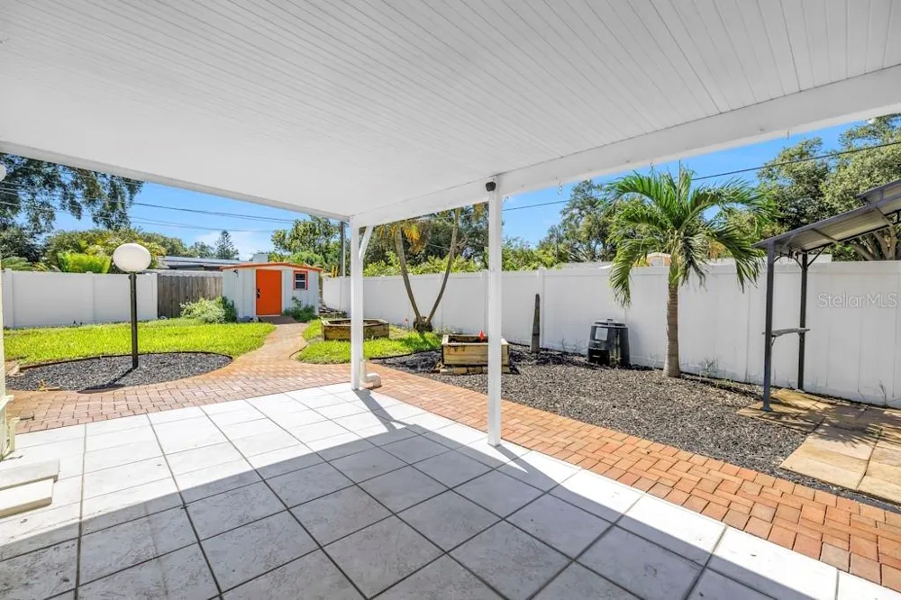 7700 22ND AVENUE St Petersburg, FL 33710