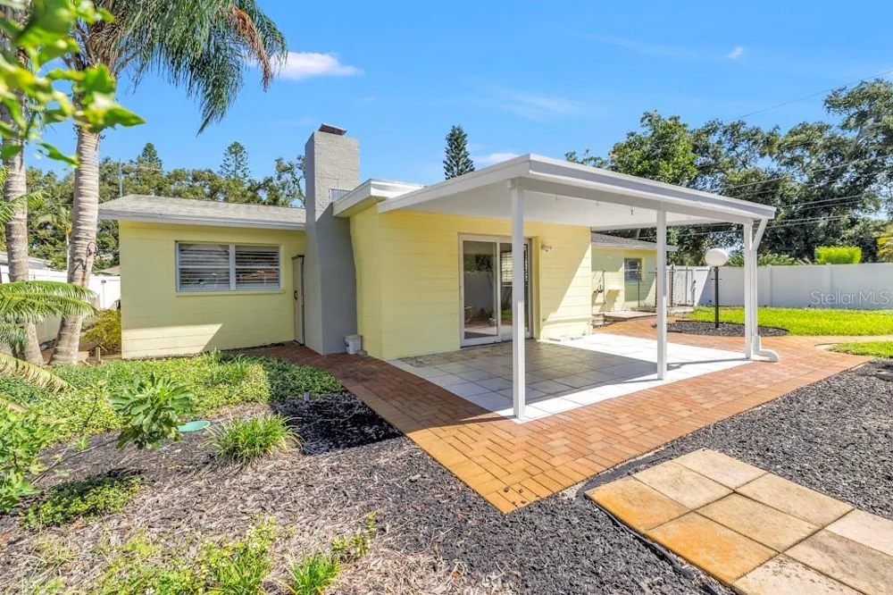 7700 22ND AVENUE St Petersburg, FL 33710