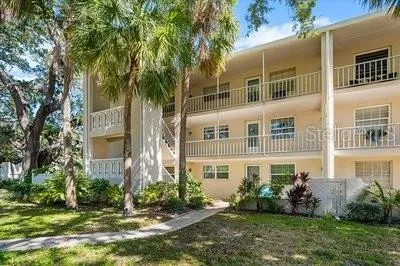 821 PATRICIA AVENUE #202 Dunedin, FL 34698