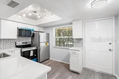 821 PATRICIA AVENUE #202 Dunedin, FL 34698