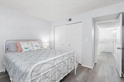 821 PATRICIA AVENUE #202 Dunedin, FL 34698