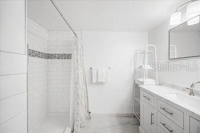 821 PATRICIA AVENUE #202 Dunedin, FL 34698