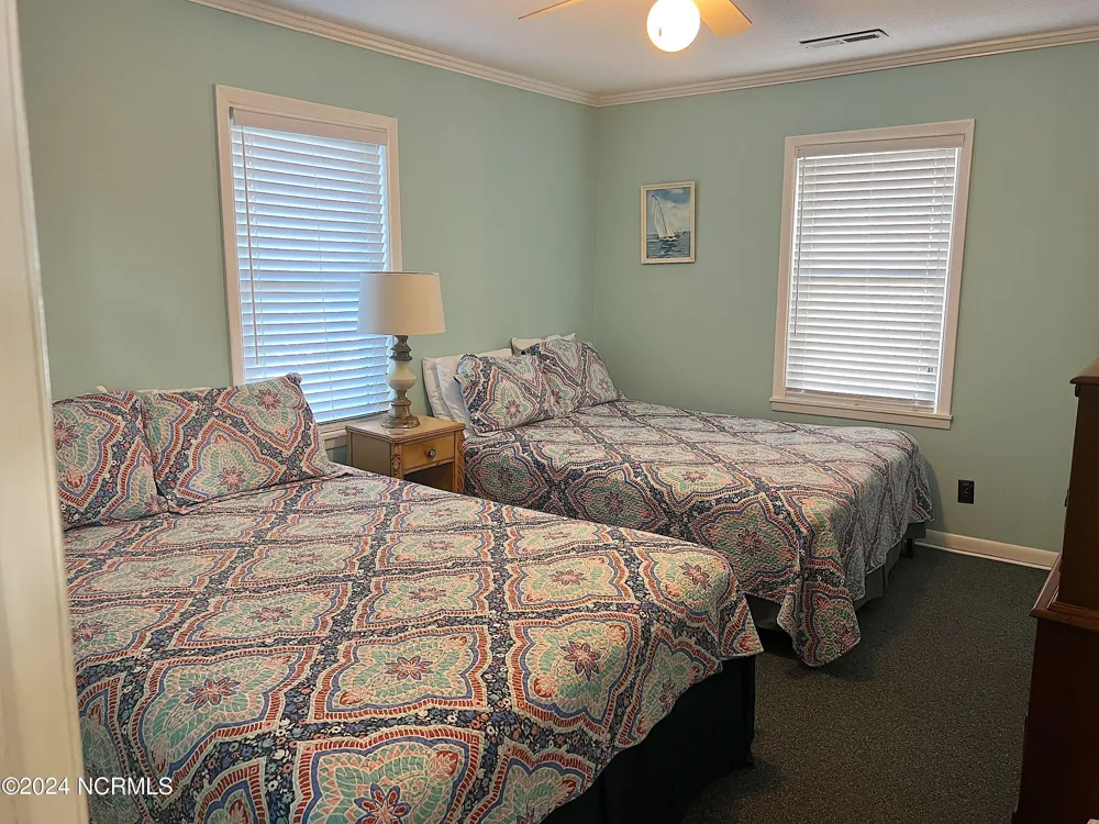 5204 Ocean Drive Emerald Isle, NC 28594