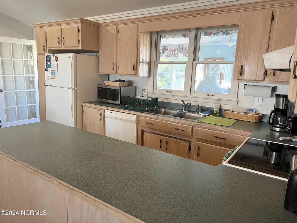 5204 Ocean Drive Emerald Isle, NC 28594