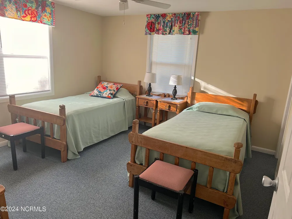 5204 Ocean Drive Emerald Isle, NC 28594