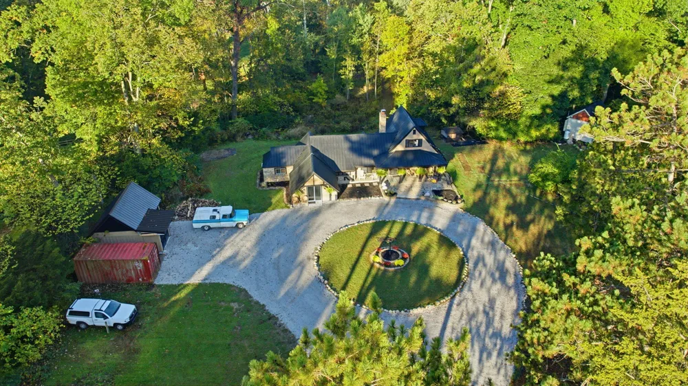 1614 Cedar Point Drive Niles, MI 49120