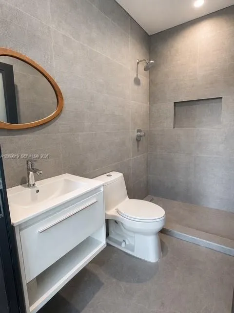 18700 NE 21st Ave North Miami Beach, FL 33179