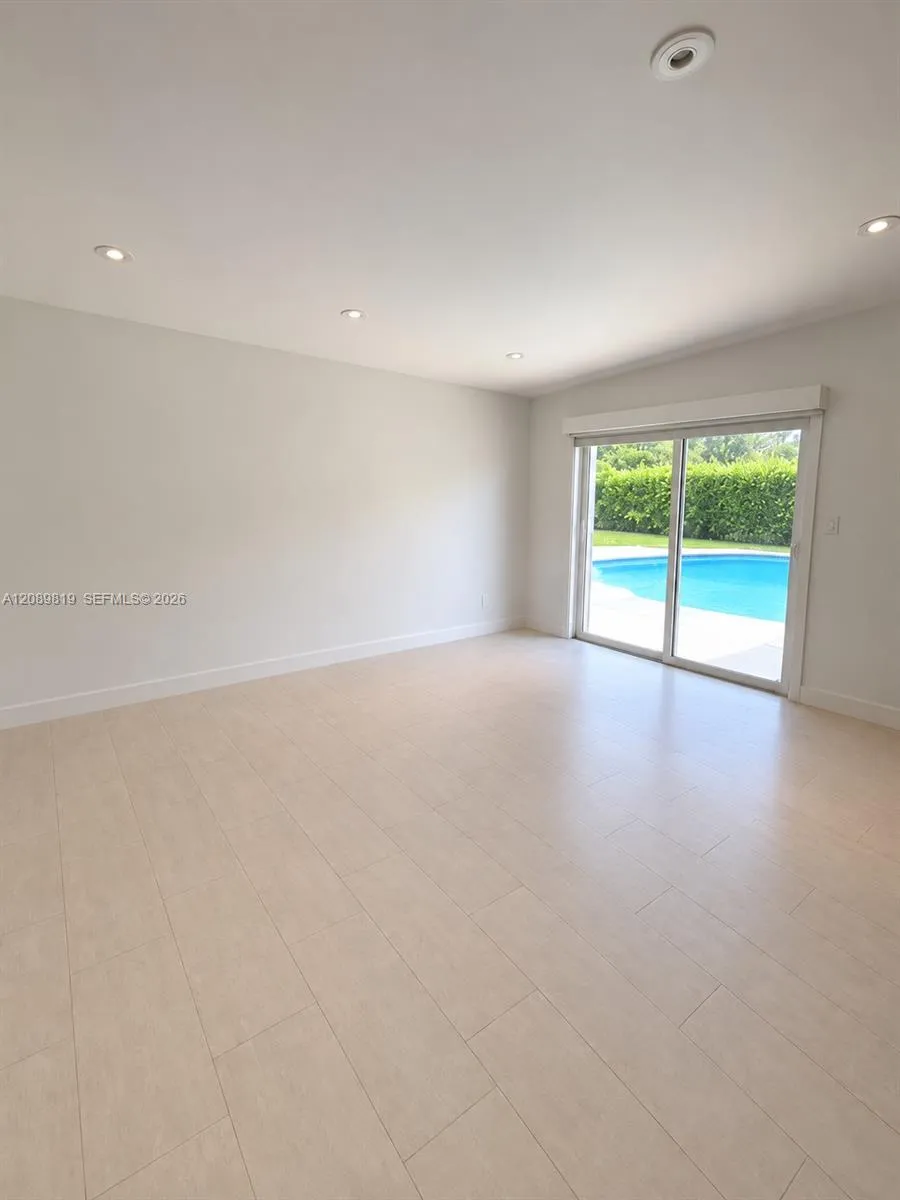 18700 NE 21st Ave North Miami Beach, FL 33179
