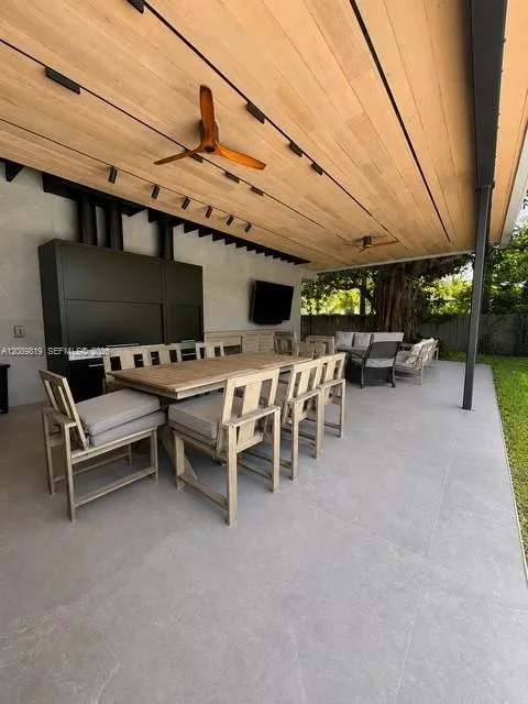 18700 NE 21st Ave North Miami Beach, FL 33179