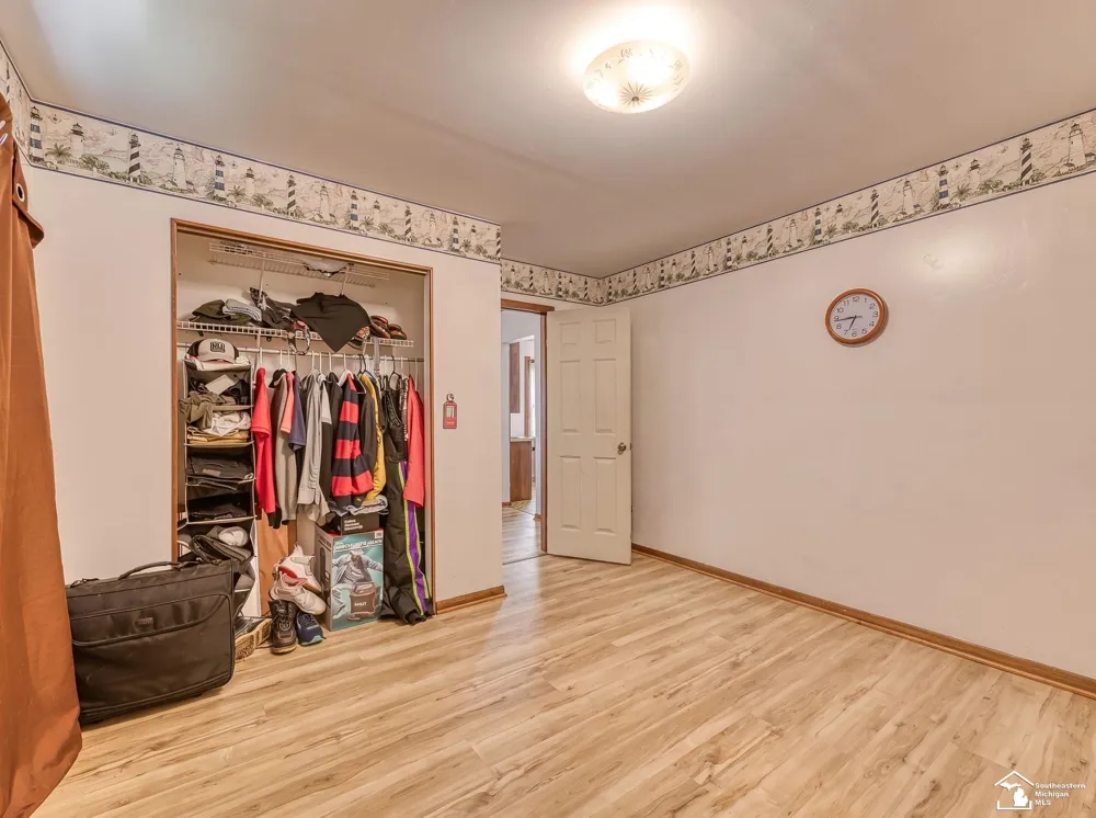452 Sackett Avenue Monroe City, MI 48162