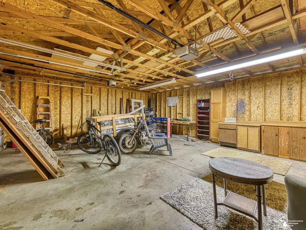 452 Sackett Avenue Monroe City, MI 48162
