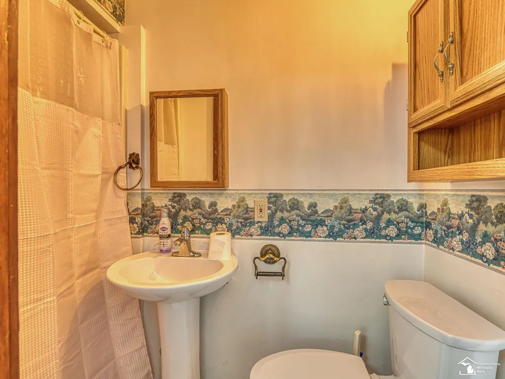 452 Sackett Avenue Monroe City, MI 48162