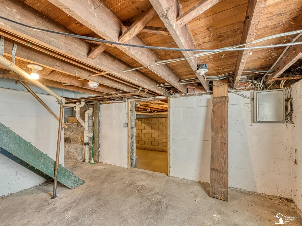 452 Sackett Avenue Monroe City, MI 48162