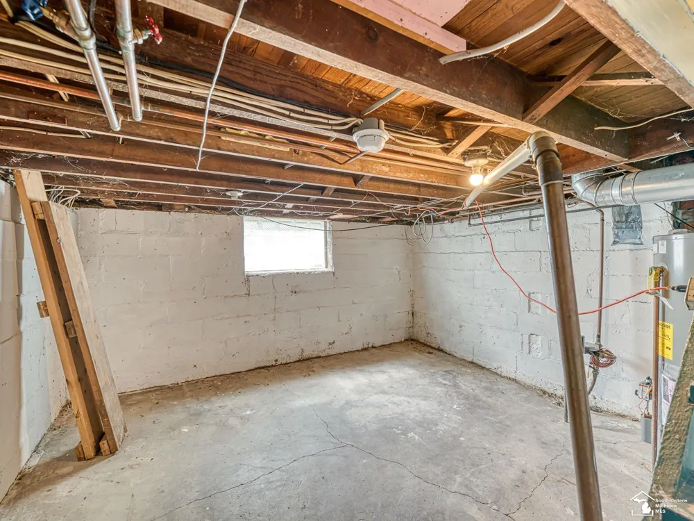 452 Sackett Avenue Monroe City, MI 48162