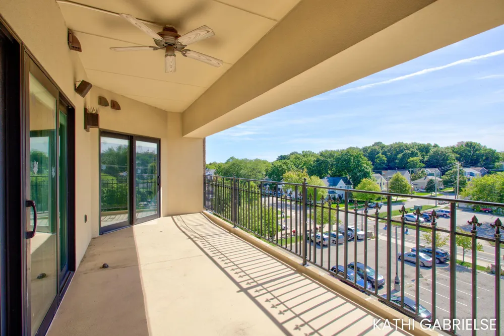 11 S 1st Street #505 Grand Haven City, MI 49417