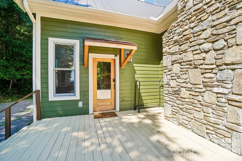 2705 Sand Branch Road Black Mountain, NC 28711