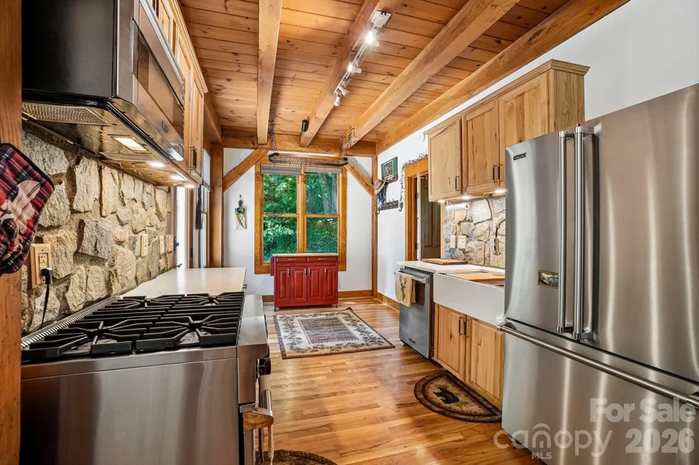 2705 Sand Branch Road Black Mountain, NC 28711