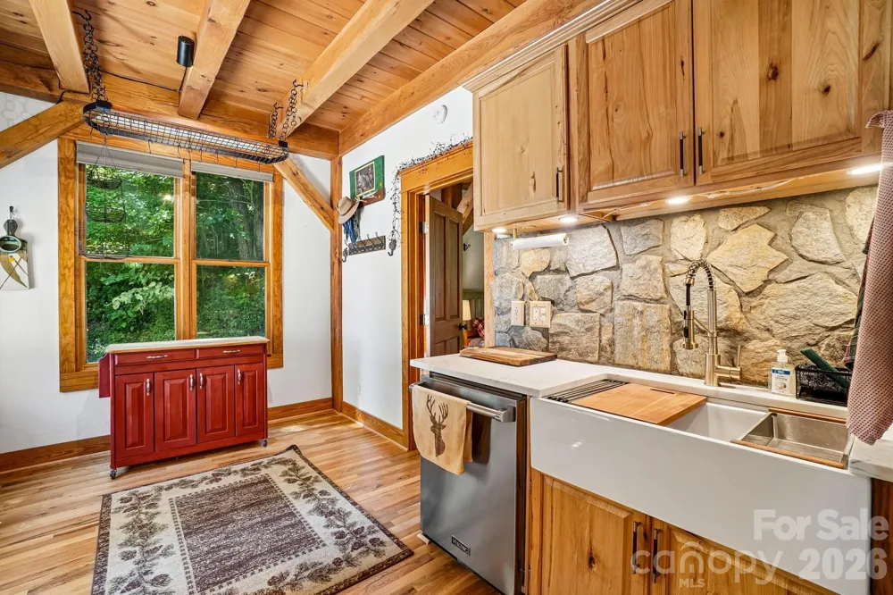 2705 Sand Branch Road Black Mountain, NC 28711