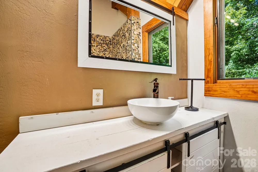 2705 Sand Branch Road Black Mountain, NC 28711