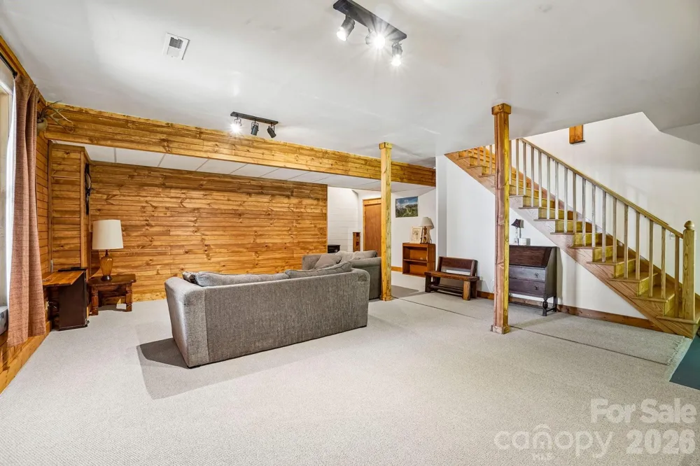 2705 Sand Branch Road Black Mountain, NC 28711
