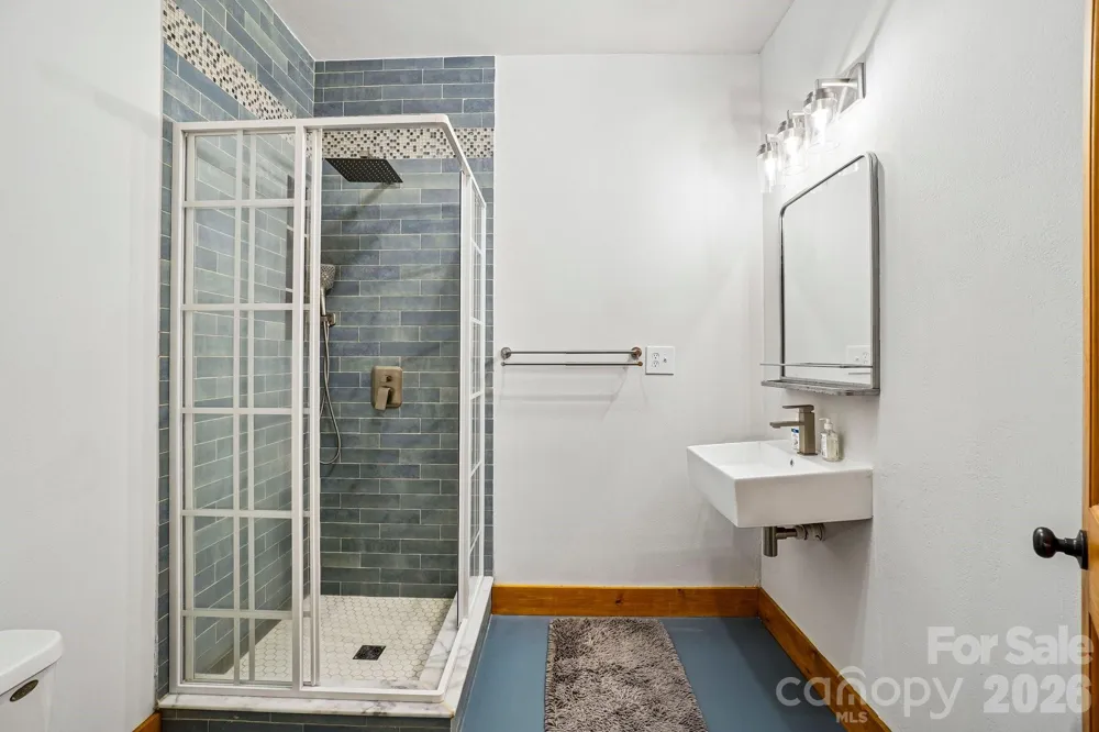 2705 Sand Branch Road Black Mountain, NC 28711