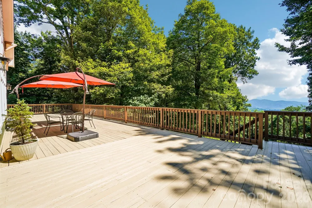 2705 Sand Branch Road Black Mountain, NC 28711