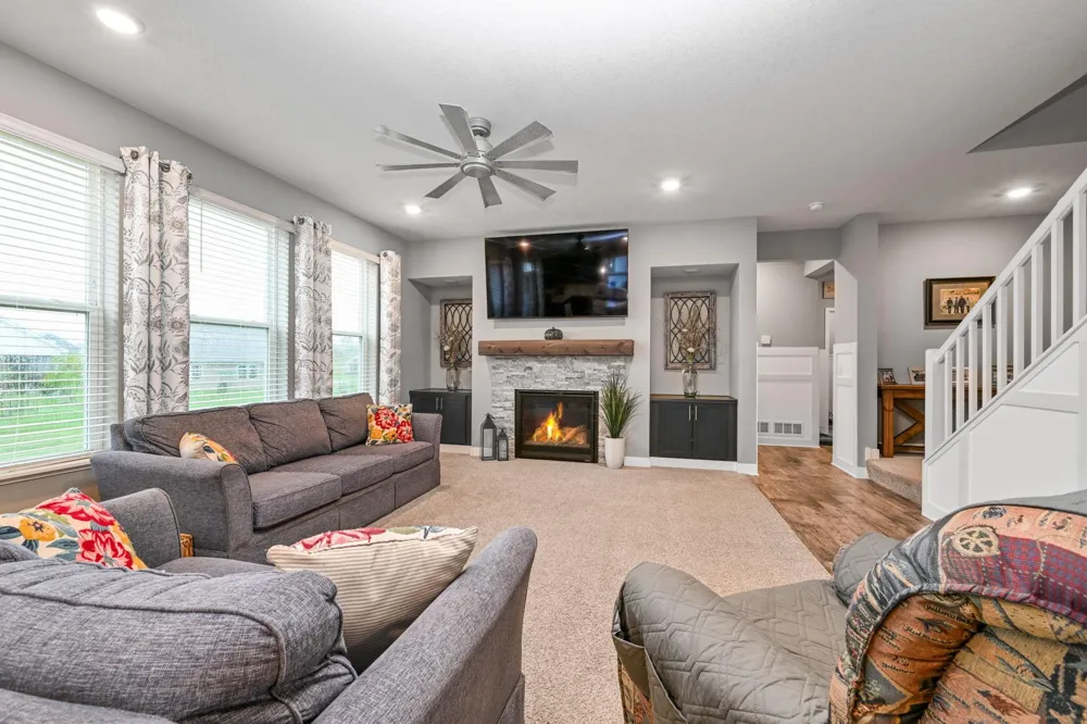 13370 Ardroe Avenue Rosemount, MN 55068