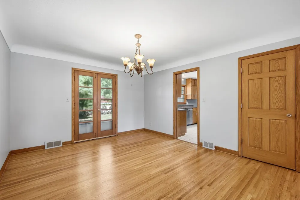 667 Wheelock Parkway W Saint Paul, MN 55117