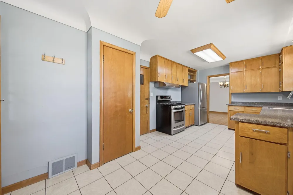 667 Wheelock Parkway W Saint Paul, MN 55117