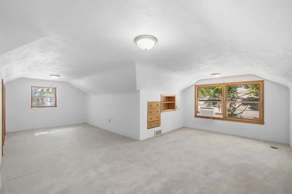 667 Wheelock Parkway W Saint Paul, MN 55117