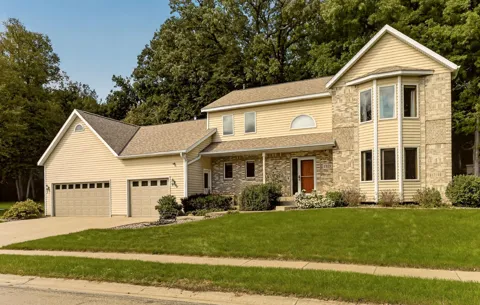 1321 Woodland Drive SW