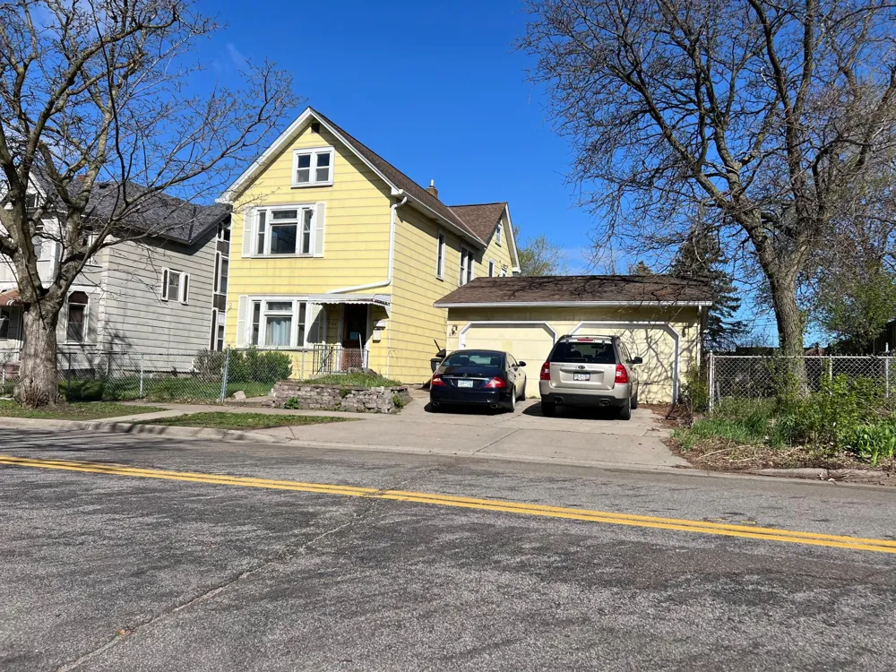 657 Plum Street Saint Paul, MN 55106