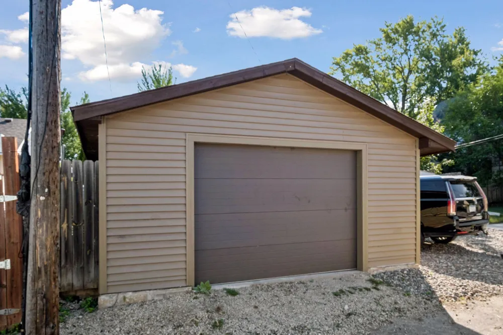 1391 White Bear Avenue Saint Paul, MN 55106