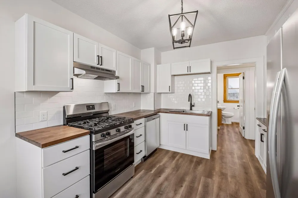 1391 White Bear Avenue Saint Paul, MN 55106