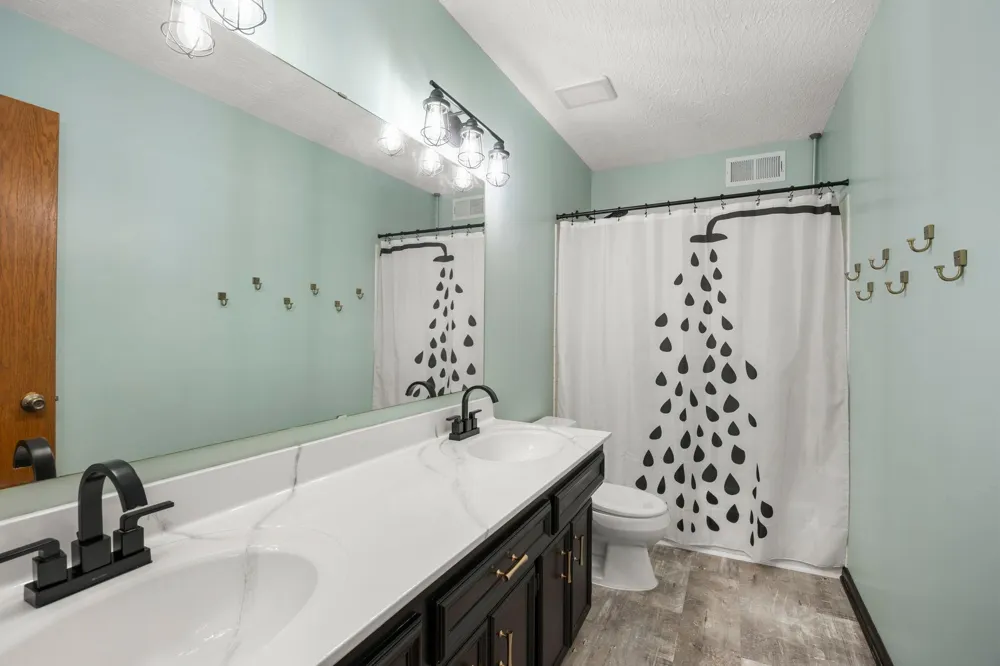 13635 Gardenia Path Apple Valley, MN 55124