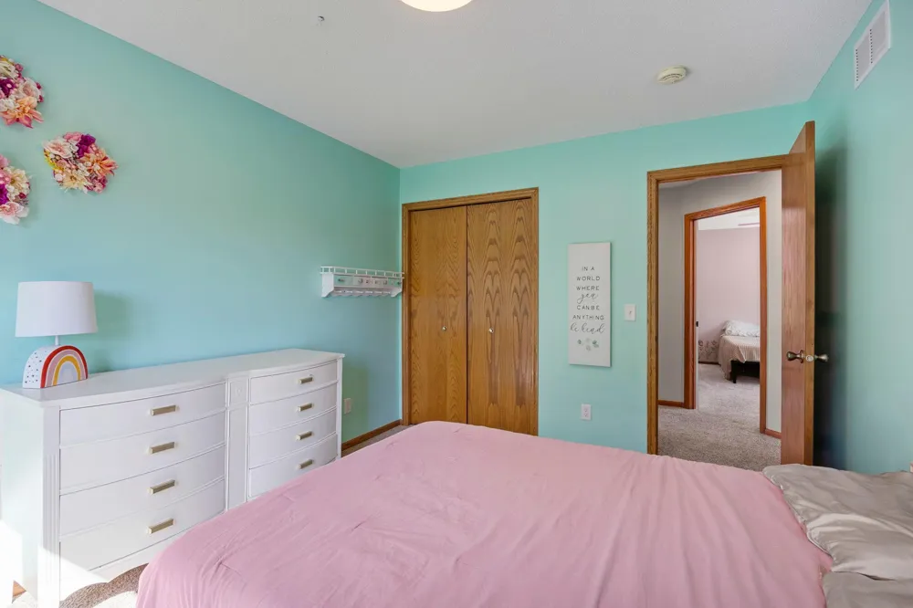13635 Gardenia Path Apple Valley, MN 55124