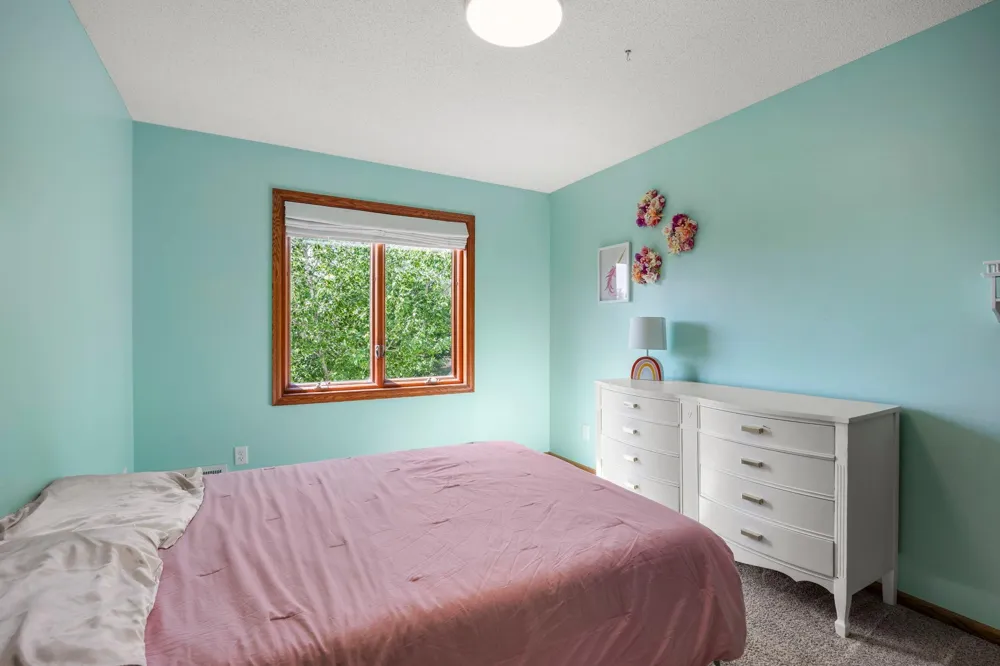 13635 Gardenia Path Apple Valley, MN 55124