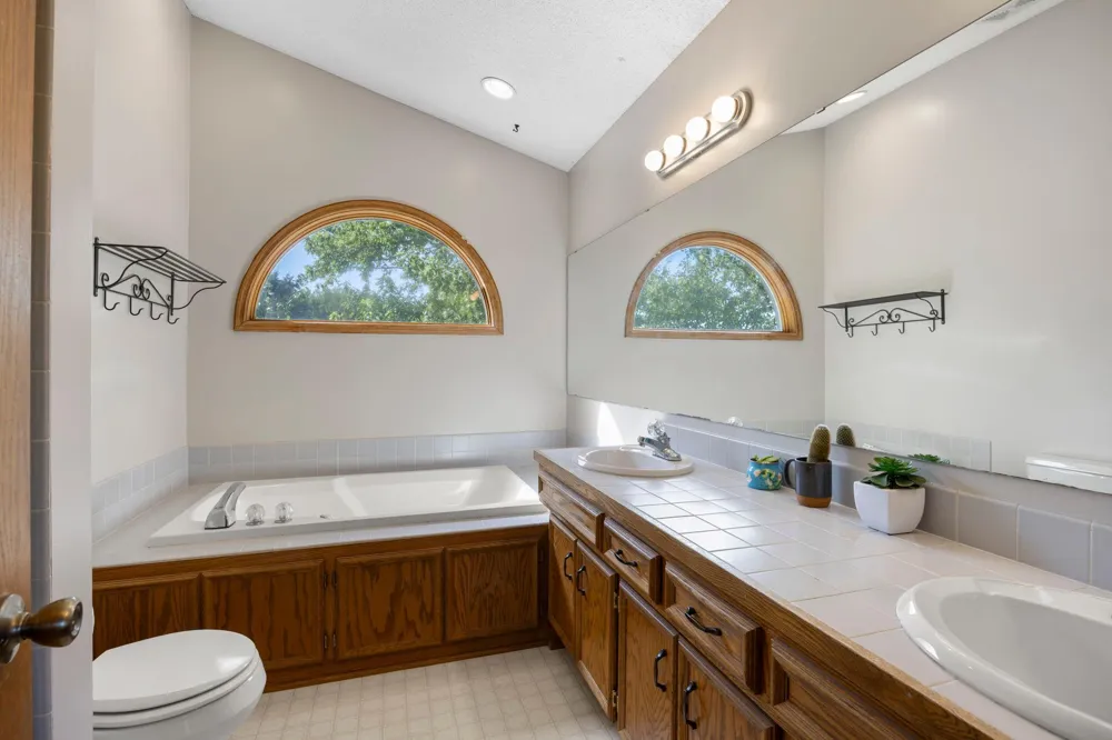 13635 Gardenia Path Apple Valley, MN 55124