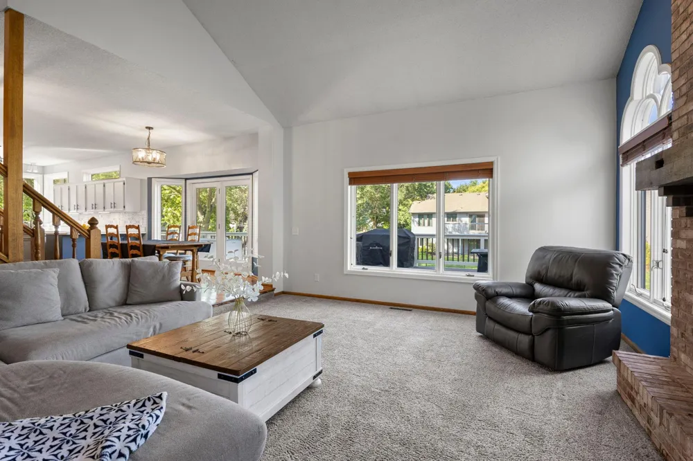 13635 Gardenia Path Apple Valley, MN 55124