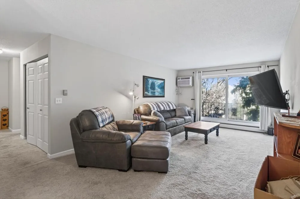 181 Little Canada Road E #334 Little Canada, MN 55117