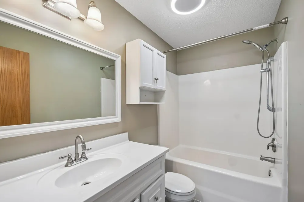 905 Walnut Street Farmington, MN 55024