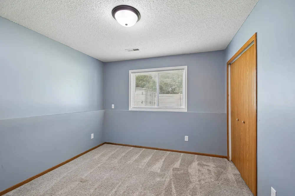 905 Walnut Street Farmington, MN 55024