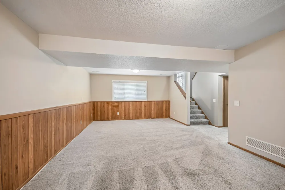 905 Walnut Street Farmington, MN 55024