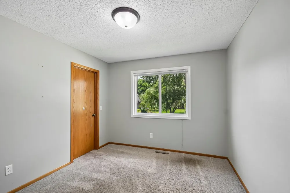 905 Walnut Street Farmington, MN 55024