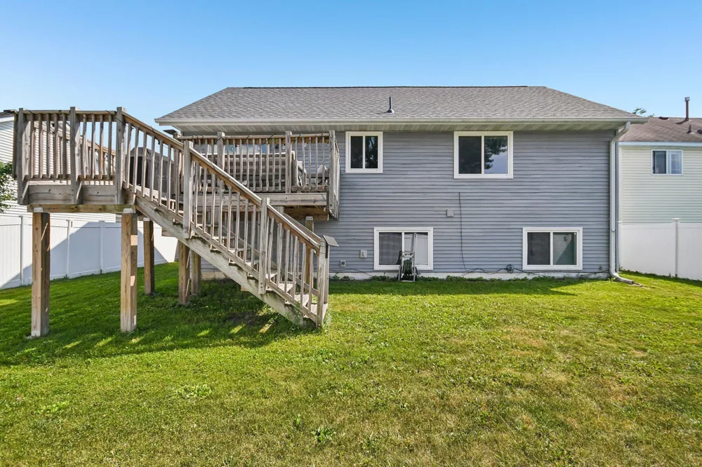 905 Walnut Street Farmington, MN 55024