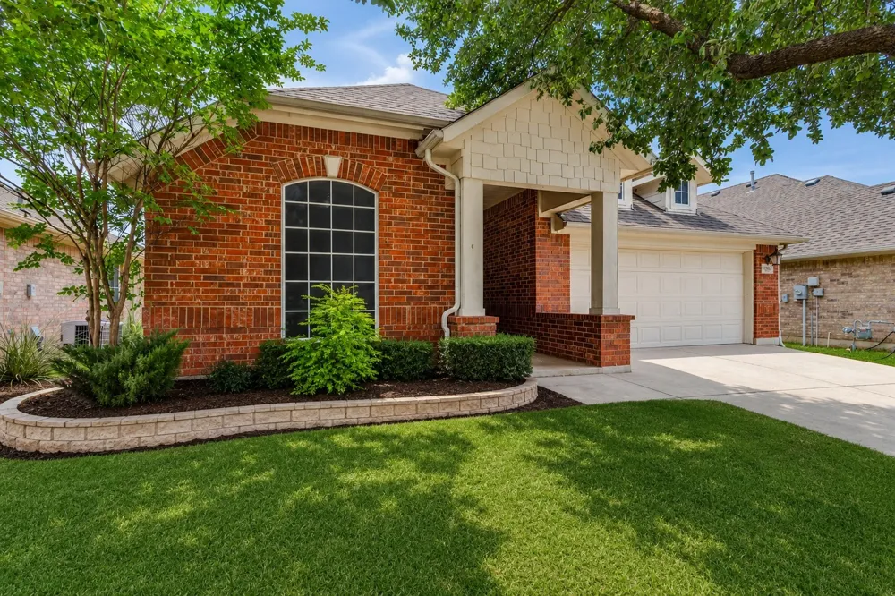 1316 Mountain Air Trail Fort Worth, TX 76131