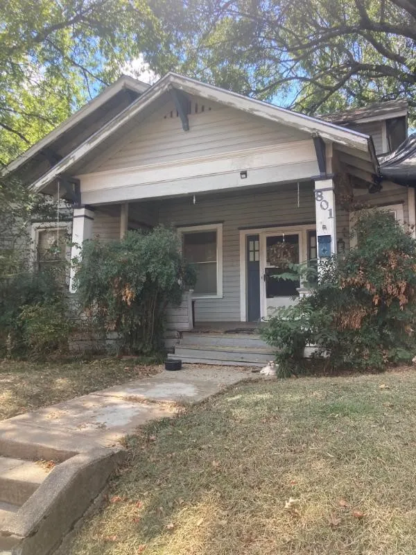 801 W Houston Street Paris, TX 75460