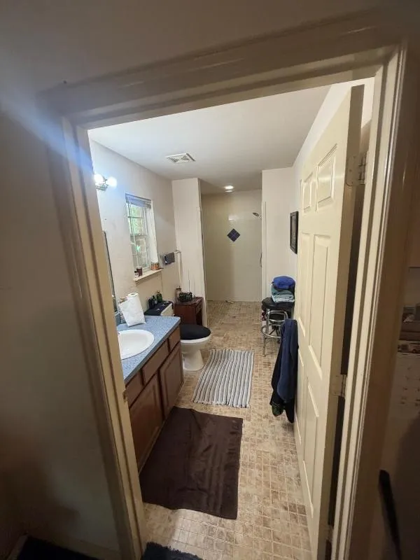 918 Bayonne Street Dallas, TX 75212